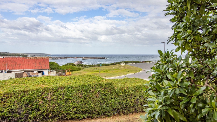 3 Bedroom Property for Sale in Gansbaai Central Western Cape